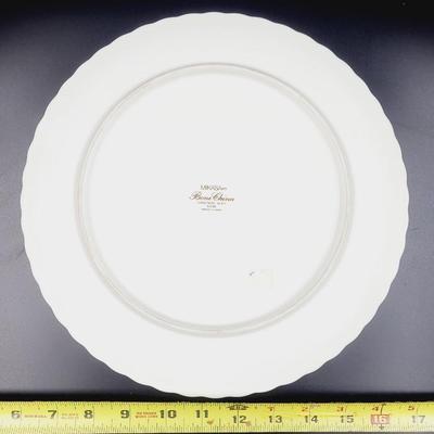 MIKASA "CHRISTMAS SPIRIT" DECORATIVE PLATE