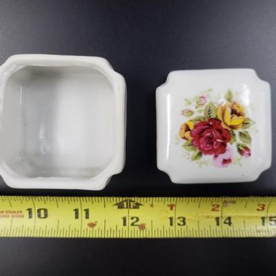 CUTE PORCELAIN TRINKET BOX