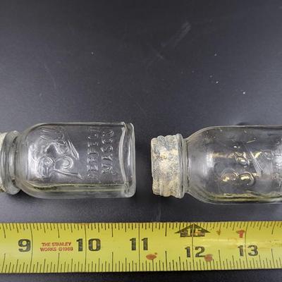 NEAT BALL SALT & PEPPER SHAKER SET