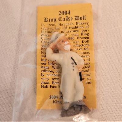 Lot #123  2004 China Haydel's King Cake Baby - Pete Fountain