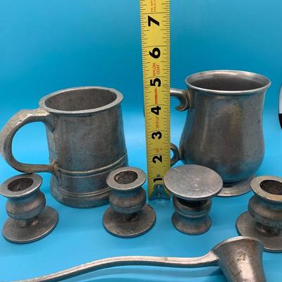 Snuffer, 2 mugs, 4 candlesticks