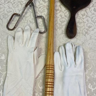 Gloves and Mirror