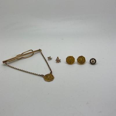 6345 14k Yellow Gold Menâ€™s Tie Tacks and Tie Bar