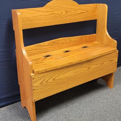 Beautiful Oak Storage Bench