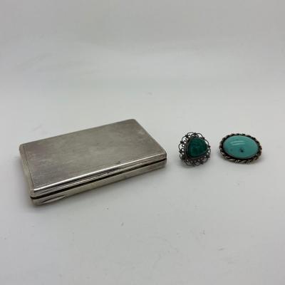 6346 English Silver Case with Two single earrings