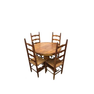 Lot. 6290. Round Oak Table with 4 Chairs