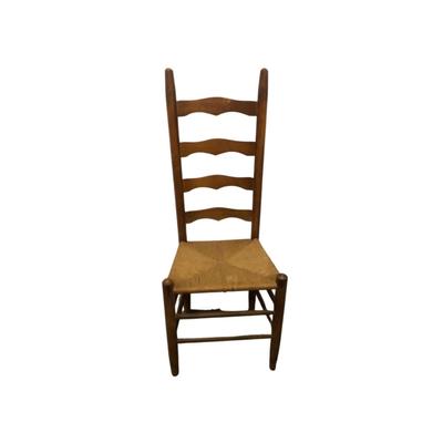 Lot. 6290. Round Oak Table with 4 Chairs
