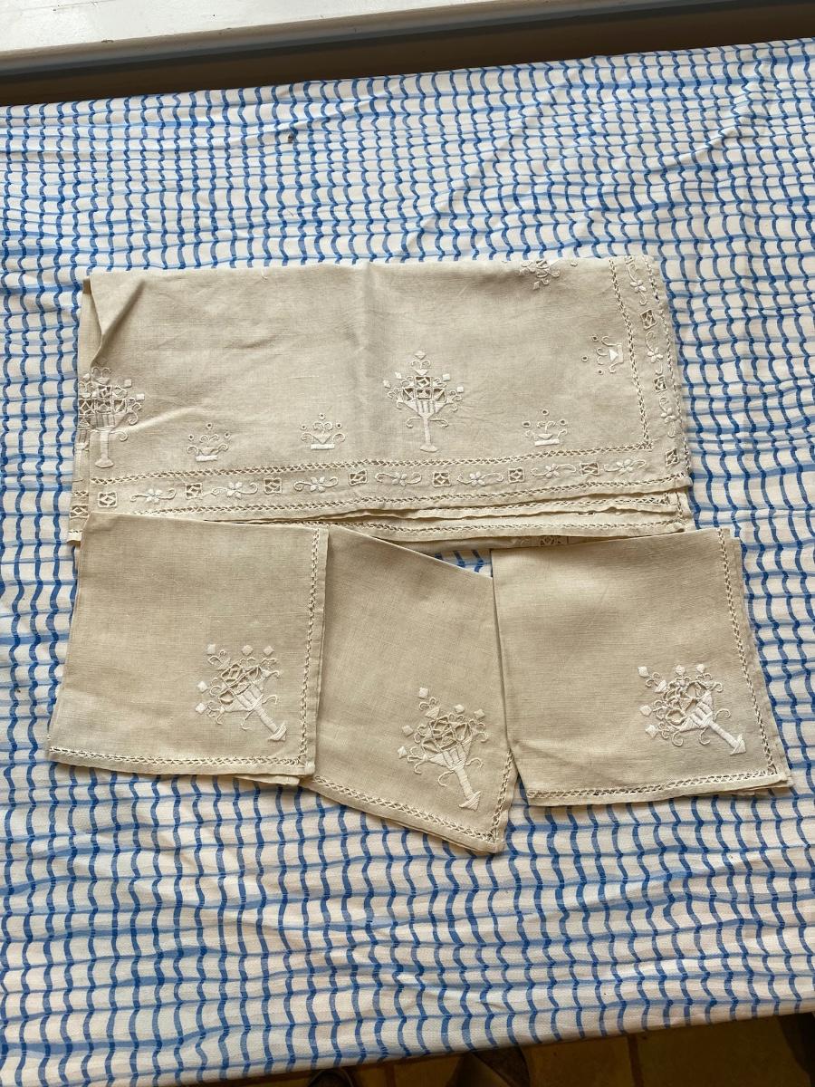 Vintage Hand Stitched Linen Table Cloth and Napkins