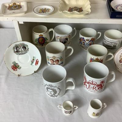 Lot. 6370 Lot of Prince Charles / Lady Diana Cups/Plates