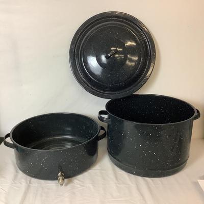 Lot. 6373. Large Enamel Covered Steamer Pot with Drain Spout