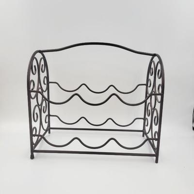 CUTE DECORATIVE METAL WINE BOTTLE RACK
