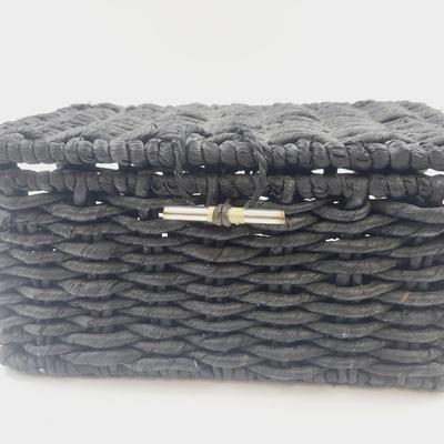 BEAUTIFUL TABLE TOP WOVEN BASKET W/ LID