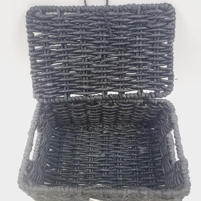 BEAUTIFUL TABLE TOP WOVEN BASKET W/ LID