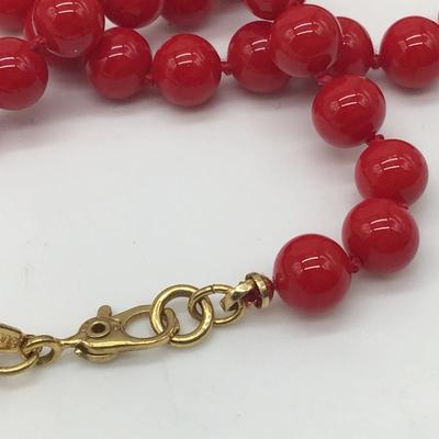 Monet Gold Tone Hand Tied Marbled Red Glass Bead Strand Fashion Necklace ðŸ¤¶