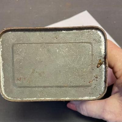 Rusty cocoa can