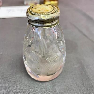 Vintage shakers