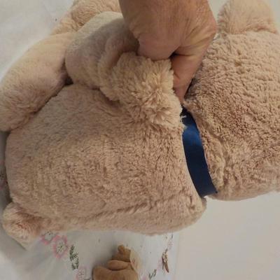 Giant Huggable collectible bear from Animal Adventures