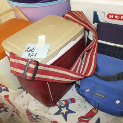 Outdoor Chair, Coolers