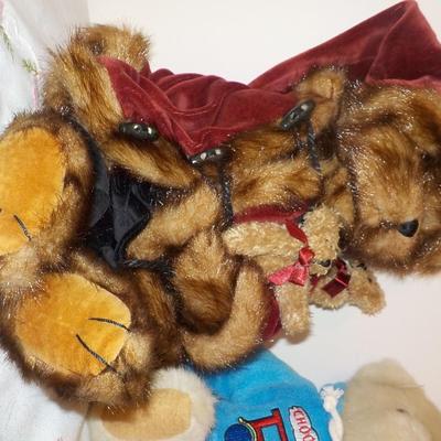 Bearington Bear and Choo Choo.