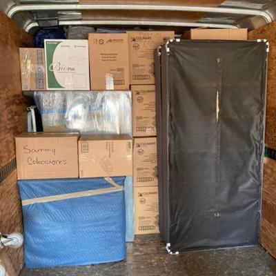 Storage wars Wednesday everything in unit goes