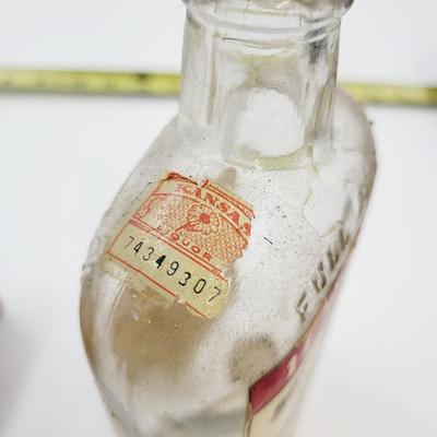 OLD COLLECTORS SAM THOMPSONWHISKEY BOTTLE W/ BOX