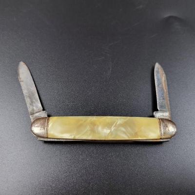 VINTAGE PEARL STYLE POCKET KNIFE