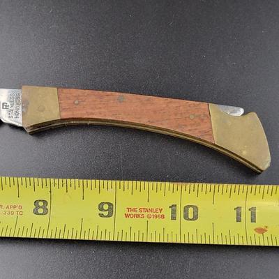 BEAUTIFUL WOODEN HANDLED POCKET KNIFE