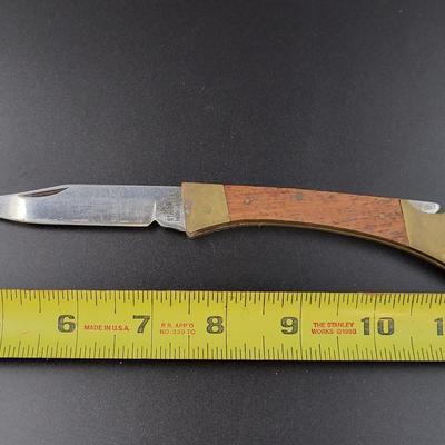 BEAUTIFUL WOODEN HANDLED POCKET KNIFE