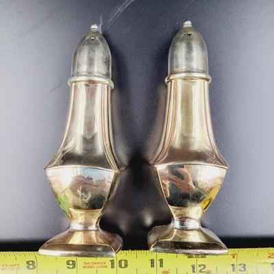BEAUTIFUL SILVERPLATE SALT & PEPPER SHAKER SET