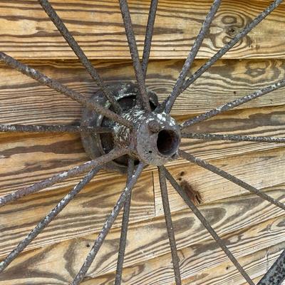 Rustic Metal Wagon Wheel