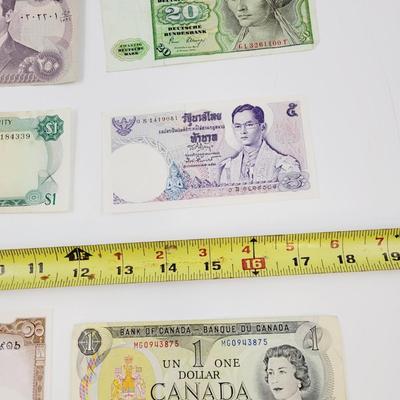 FOREIGN PAPER MONEY LOT