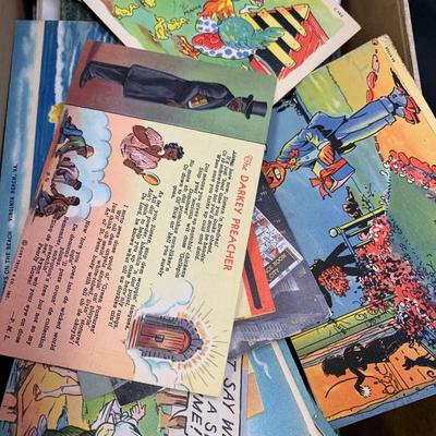 VINTAGE POSTCARDS LOT