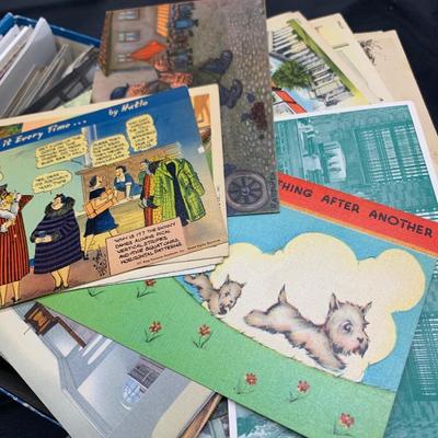 VINTAGE POSTCARDS LOT