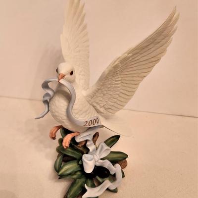 Lot #44  Limited Edition LENOX Figure "Milennium Dove" - 2000