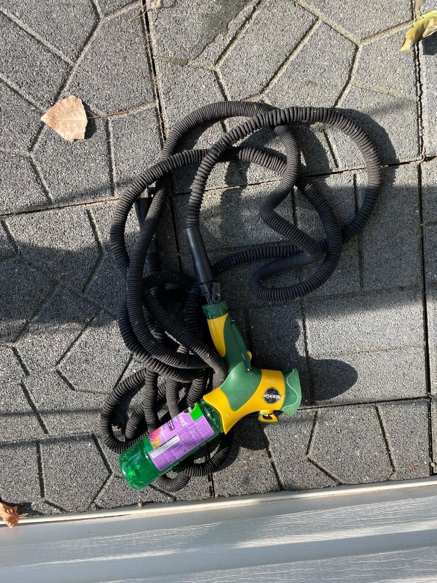 Miracle grow hose estatesales