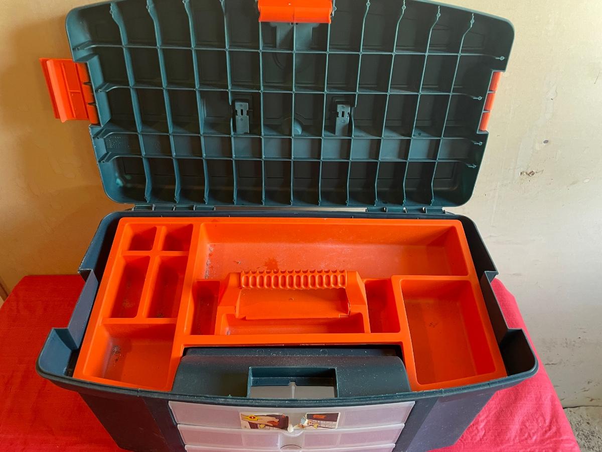 Plastic tool box