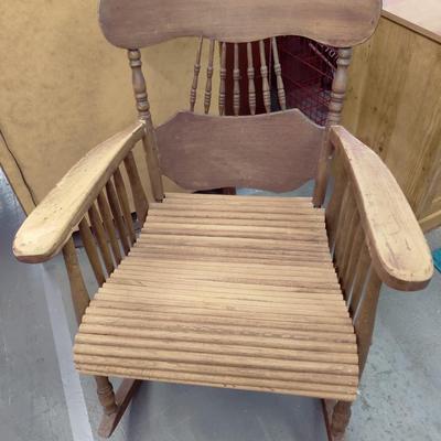 UNIQUE ANTIQUE ROCKING CHAIR