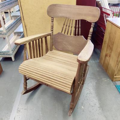 UNIQUE ANTIQUE ROCKING CHAIR