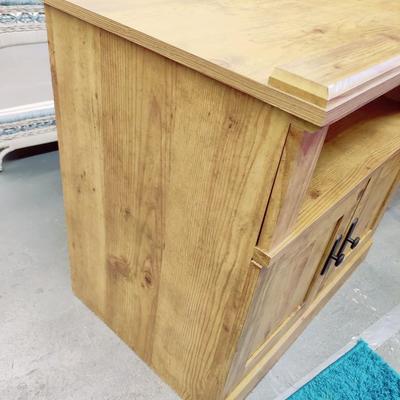 AMAZING READY TO USE ENTERTAINMENT STAND
