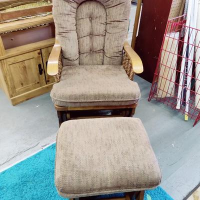 FABULOUS CUSHIONED GLIDER W/ OTTOMAN