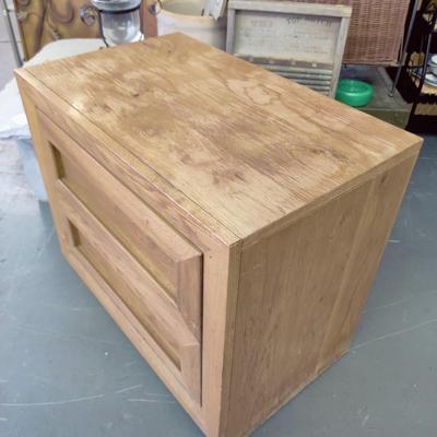 TERRIFIC THOMASVILLE SOLID WOOD SIDE TABLE