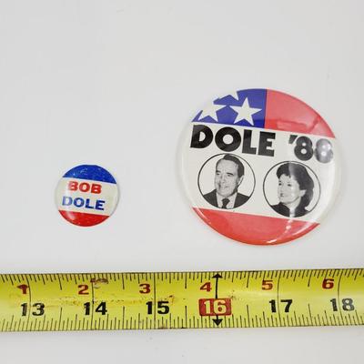 VINTAGE BOB DOLE POLITICAL BUTTONS / PINS