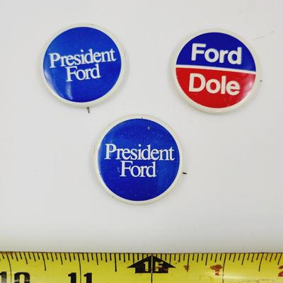 VINTAGE PRESIDENT FORD / BOB DOLE POLITICAL BUTTONS / PINS