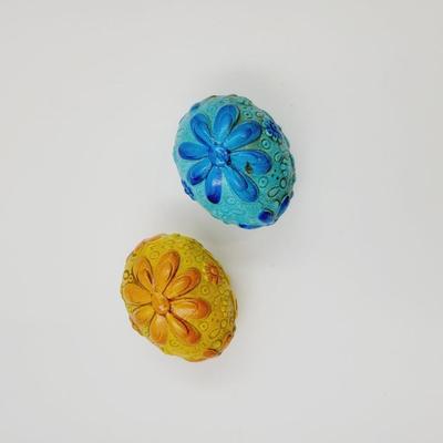 BEAUTIFUL VINTAGE CERAMIC HAND PAINTED EGGS