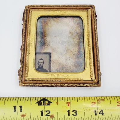1800s GLASS & TIN TYPE PHOTO IN ORIGINAL FRAME