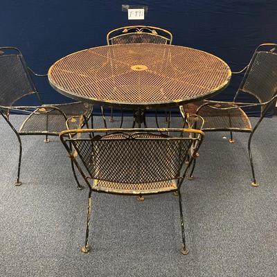 Patio Table with 4 Chairs