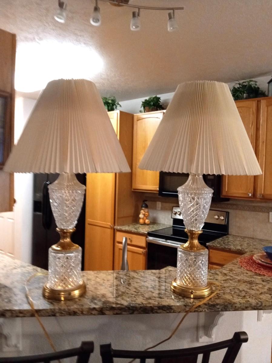 2 CRYSTAL TABLE LAMPS