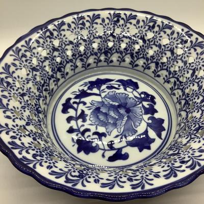 Decorative blue & white bowl