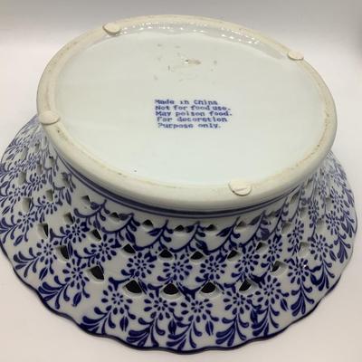 Decorative blue & white bowl