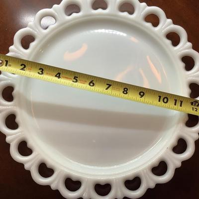 Milk glass platter/tray round